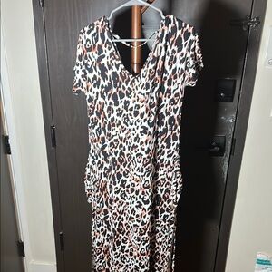 Casual Black and White Leopard Print V-Neck Maxi Dress